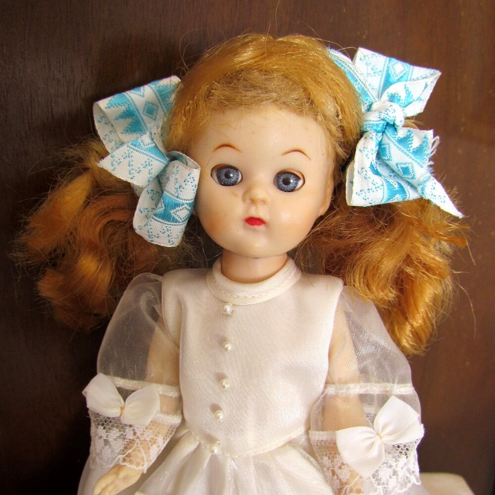 8" MADAME ALEXANDER DOLL BENT-KNEE VINTAGE BLONDE w WHITE GOWN, A REAL CUTIE!
